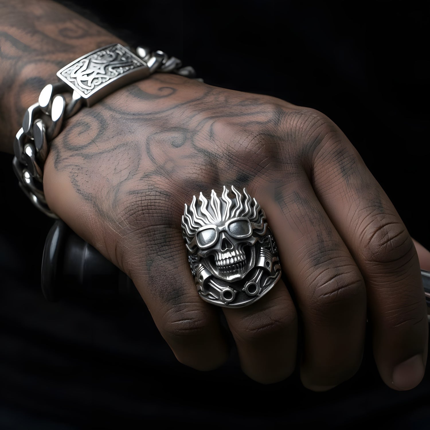 Dravon Biker Skull Ring