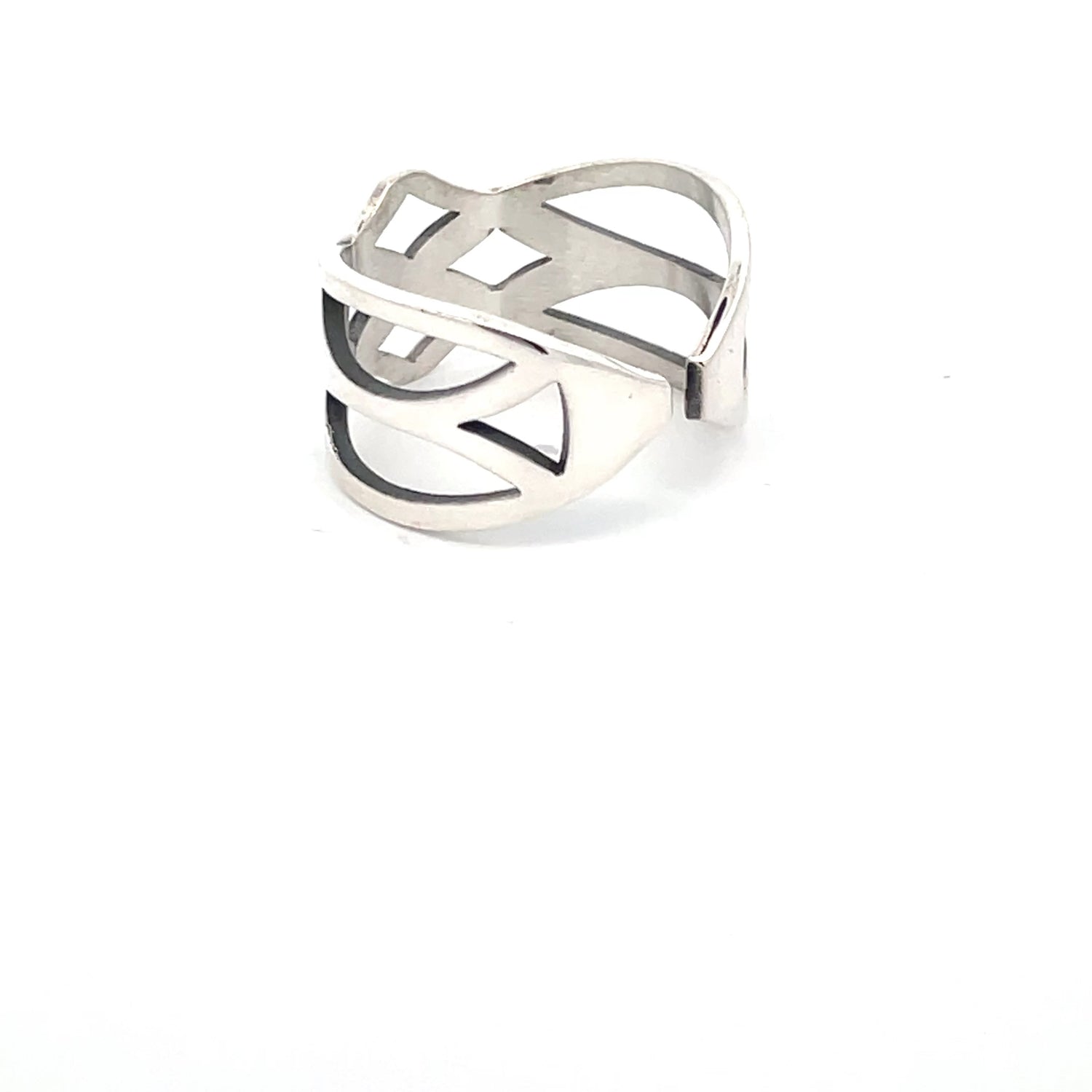 Stylish Silver Cut-Out Ring