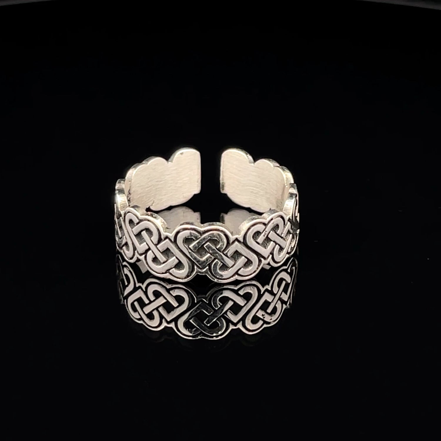 Elegant Silver Celtic Knot Ring