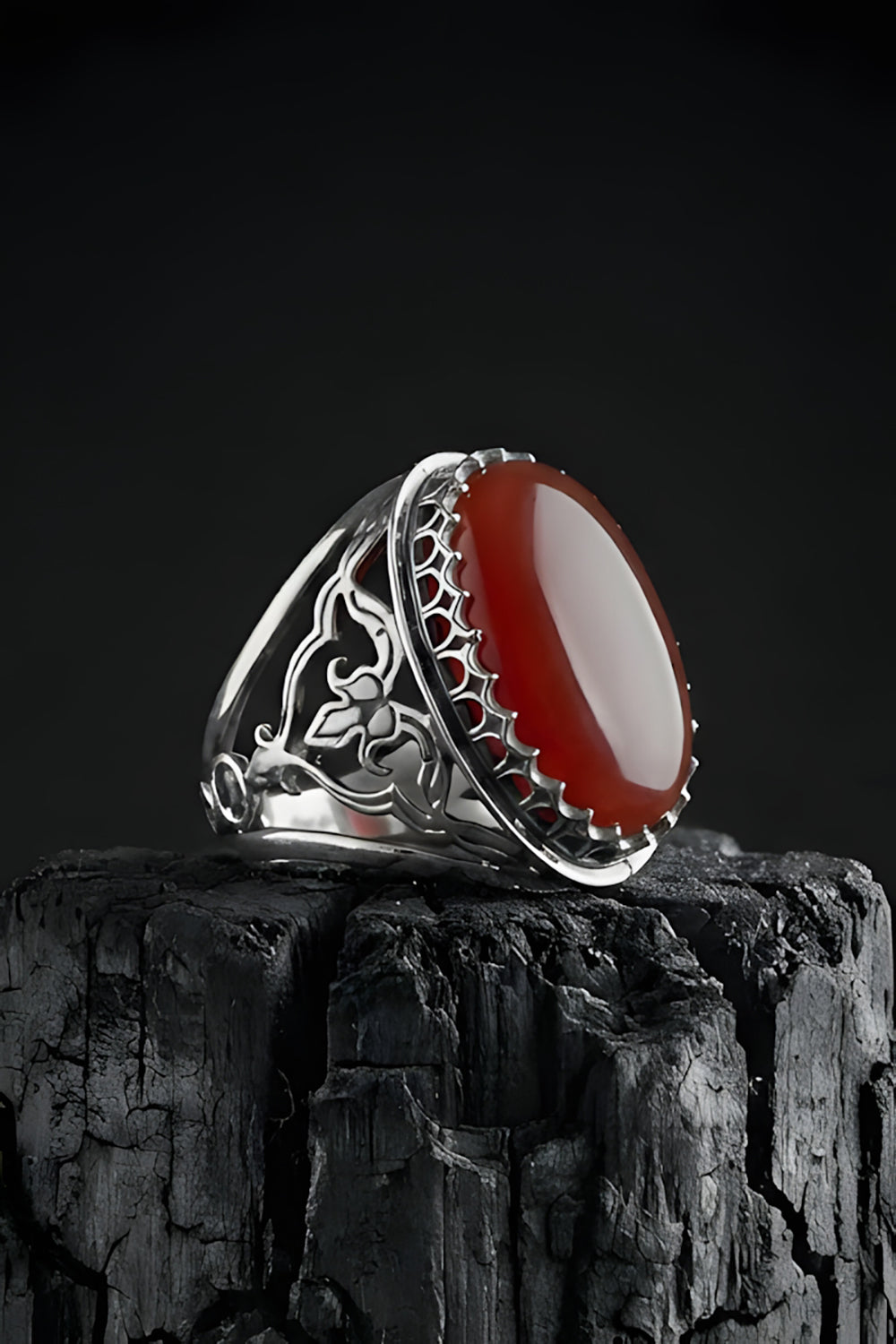Deyricor Red Agate Silver Ring