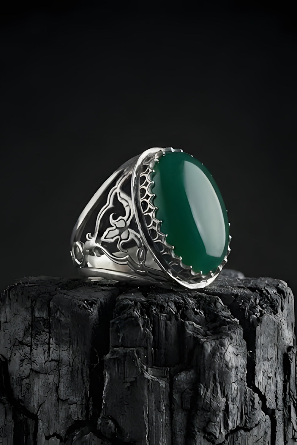 Zeyricor Green Agate Silver Ring