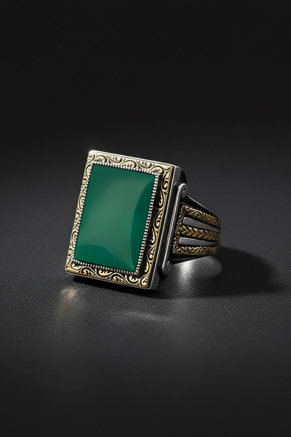 Varen Green Agate Silver Ring