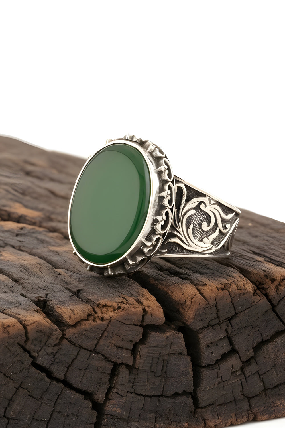 Dravos Green Agate Silver Ring