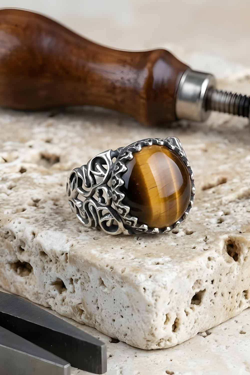 Zorn Tiger Eye Silver Ring