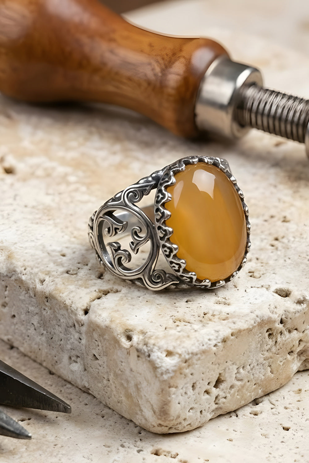 Caleonx Yellow Agate Silver Ring