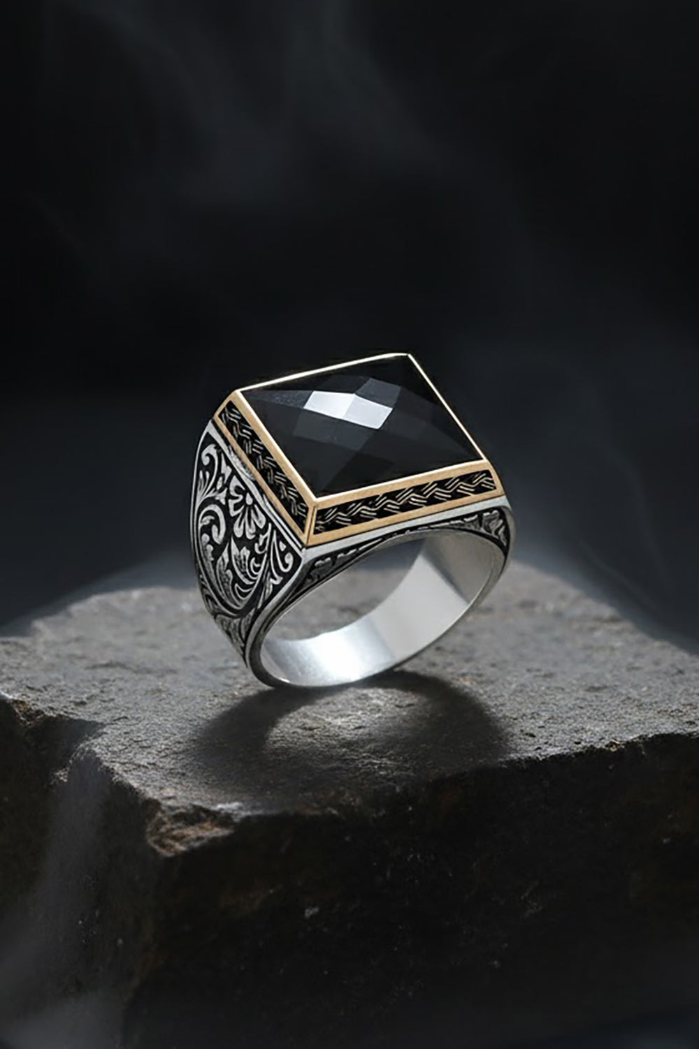 Noven Zircon Silver Ring