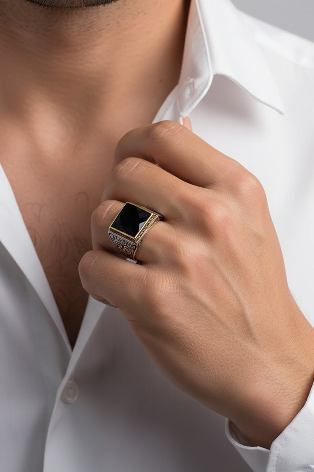 Noven Zircon Silver Ring