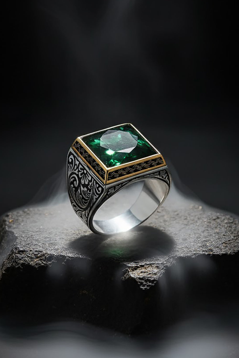 Lioren Zircon Silver Ring