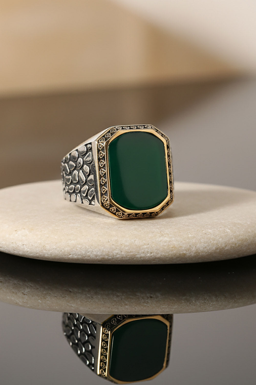 Vayric Green Agate Silver Ring