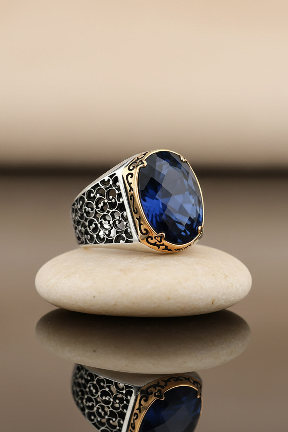 Arvenn Zircon Silver Ring