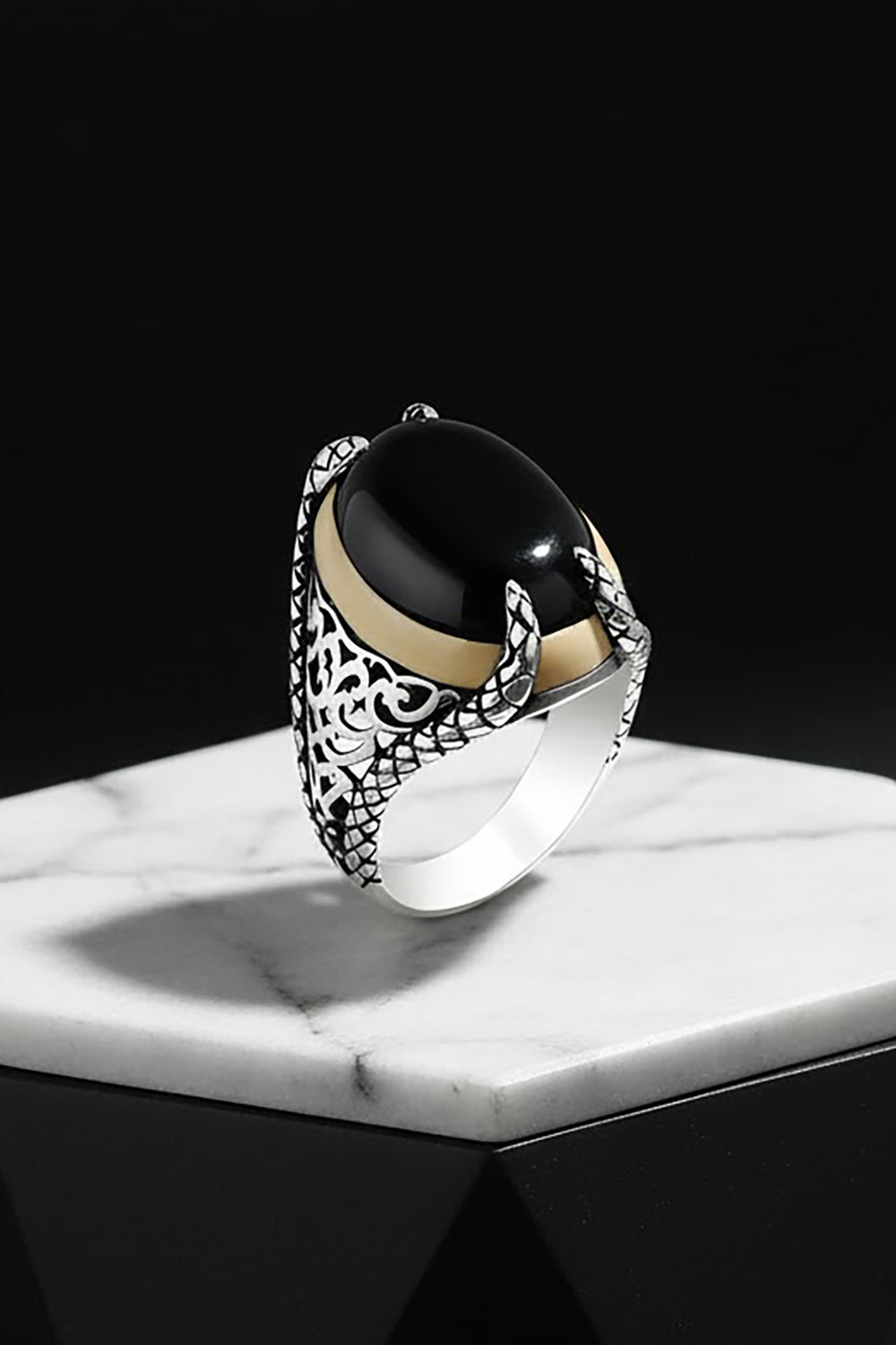 Noric Handmade Onyx Silver Ring