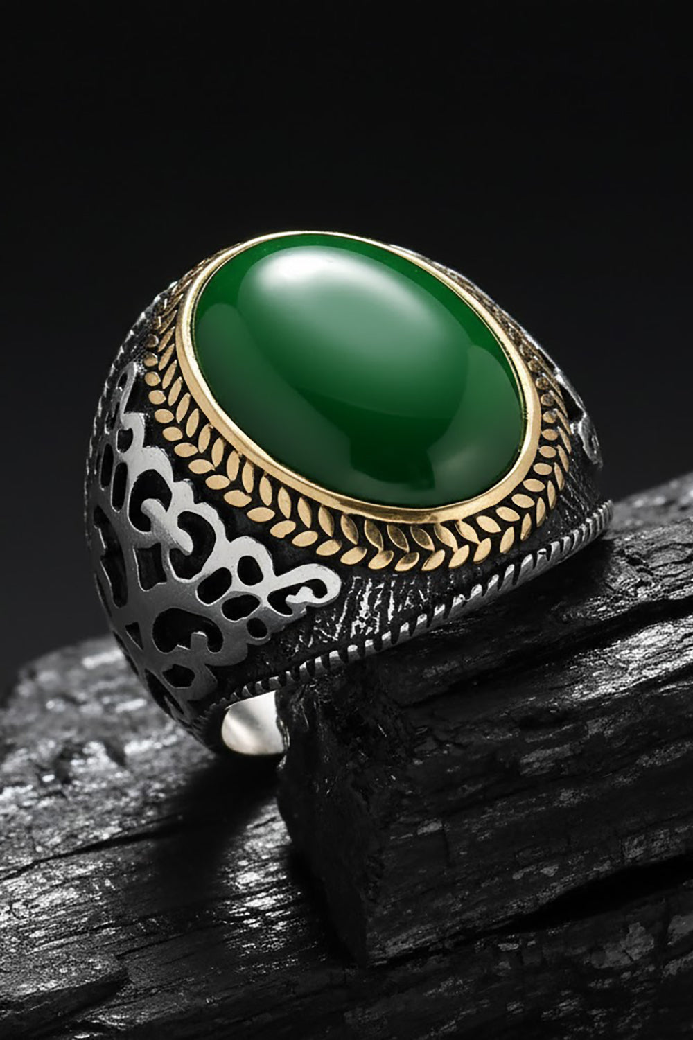 Loryn Green Agate Silver Ring