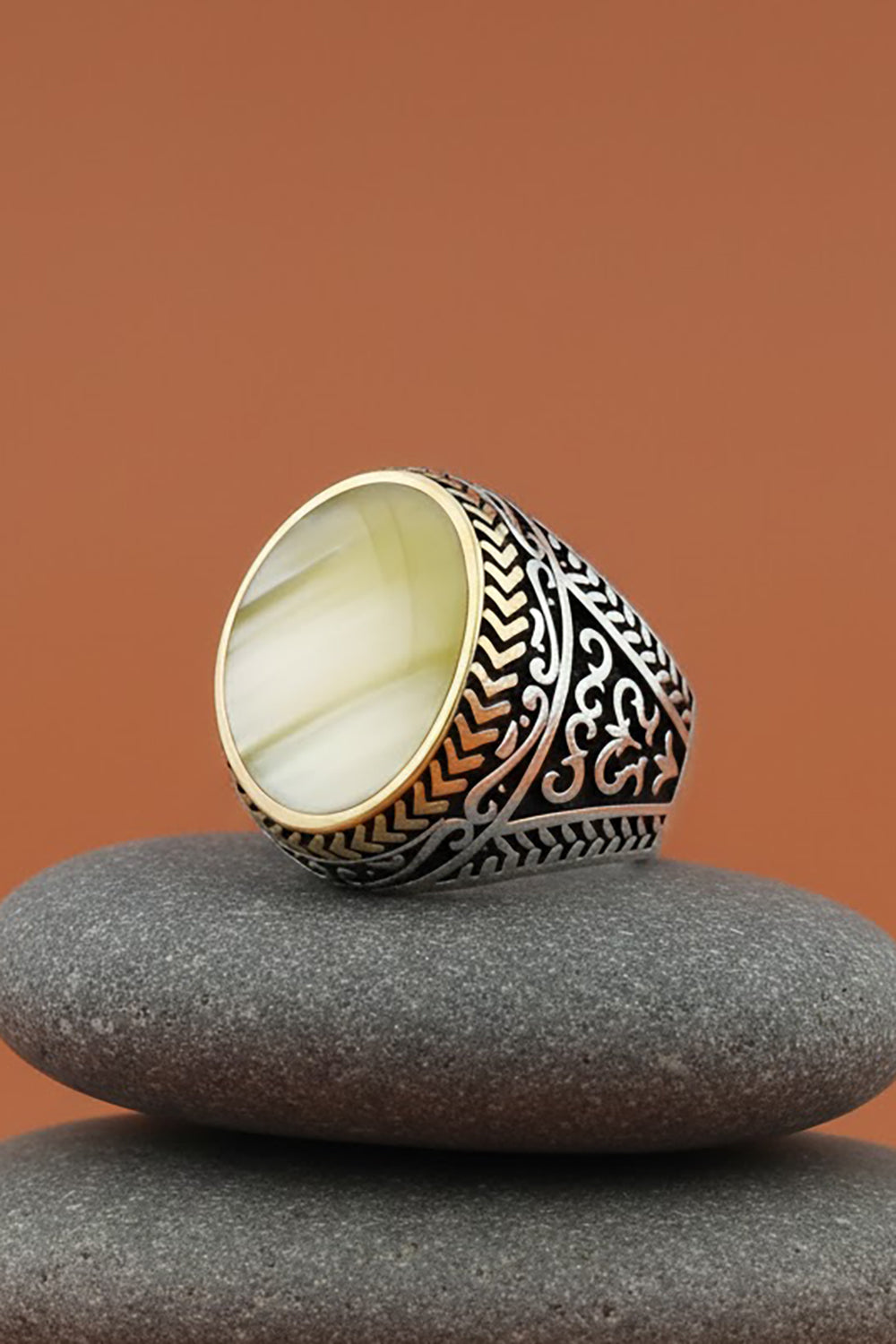 Feyric Mother of Pearl Silver Ring