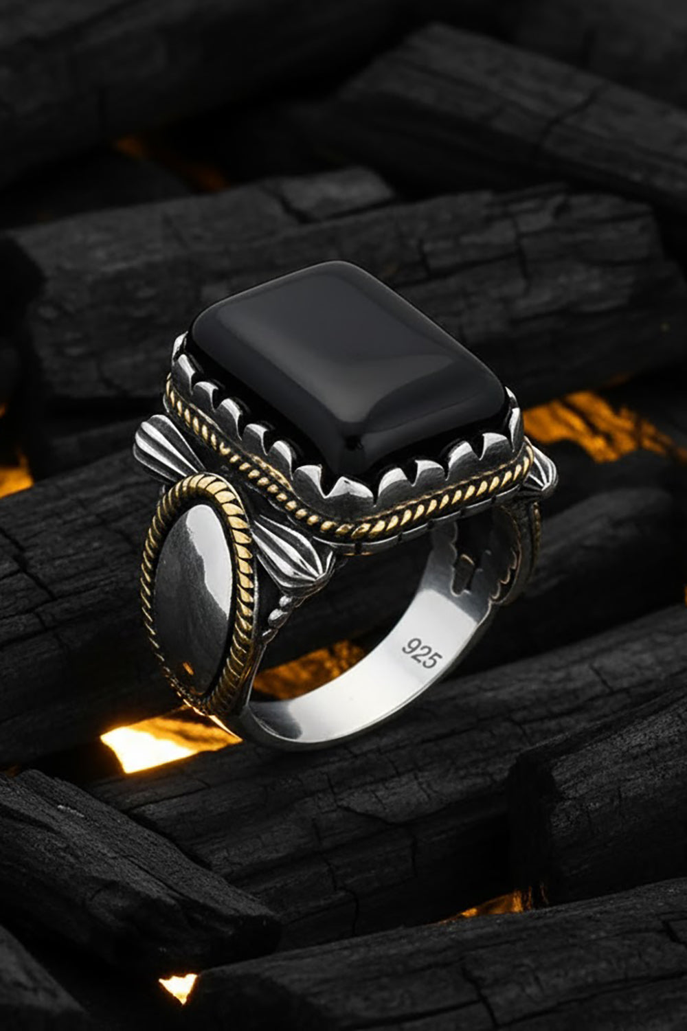 Cyren Handmade Onyx Silver Ring