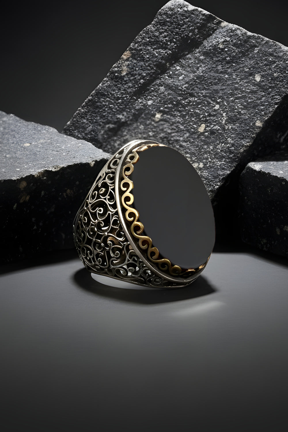 Elaric Handmade Onyx Silver Ring