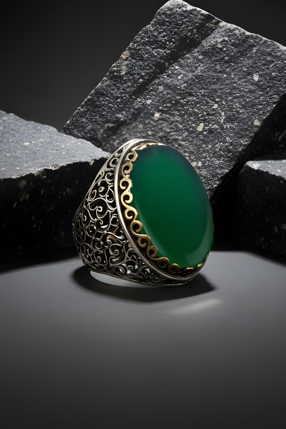 Tavonx Green Agate Silver Ring
