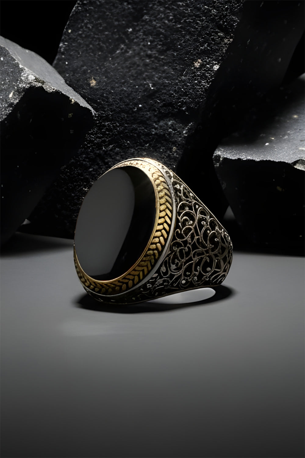 Alvric Handmade Onyx Silver Ring