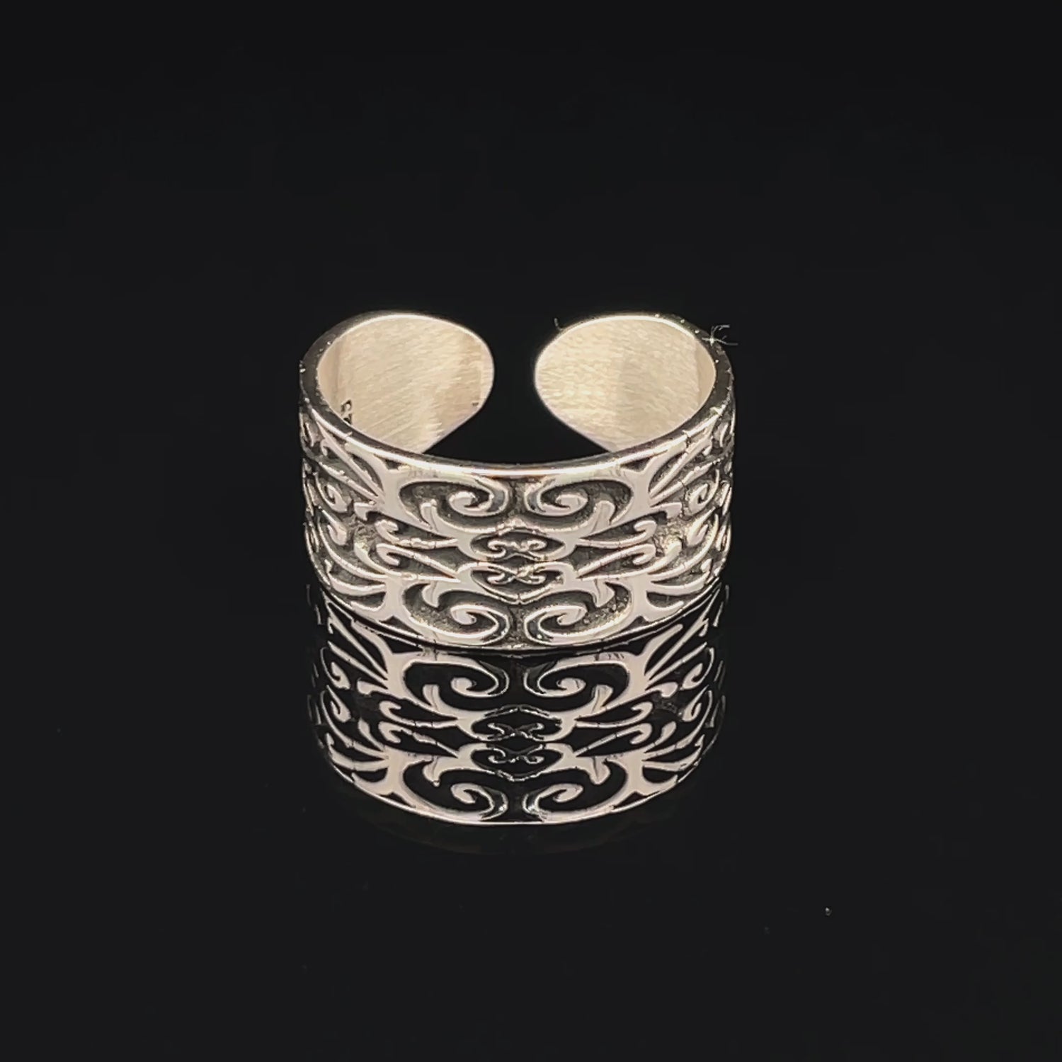 Elegant Silver and Black Ring