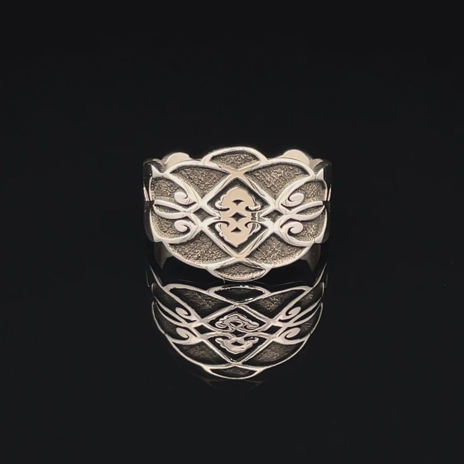 Elegant Silver Heart Ring