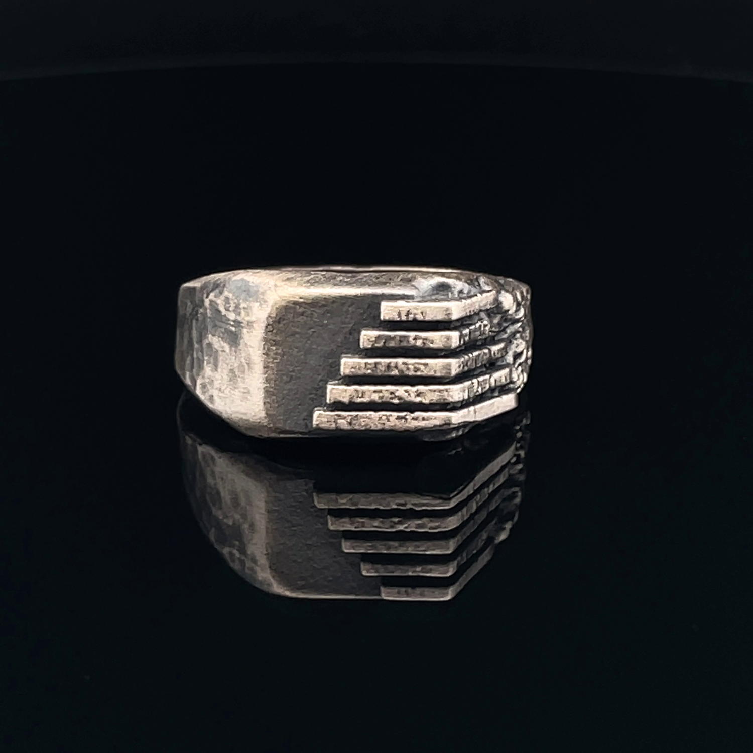Stylish Modern Silver Ring